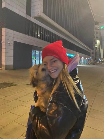red_hat_lady_doggie_love